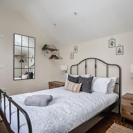 Paradise Square-Remodelled 18Th Century Apartment Sheffield Exteriör bild
