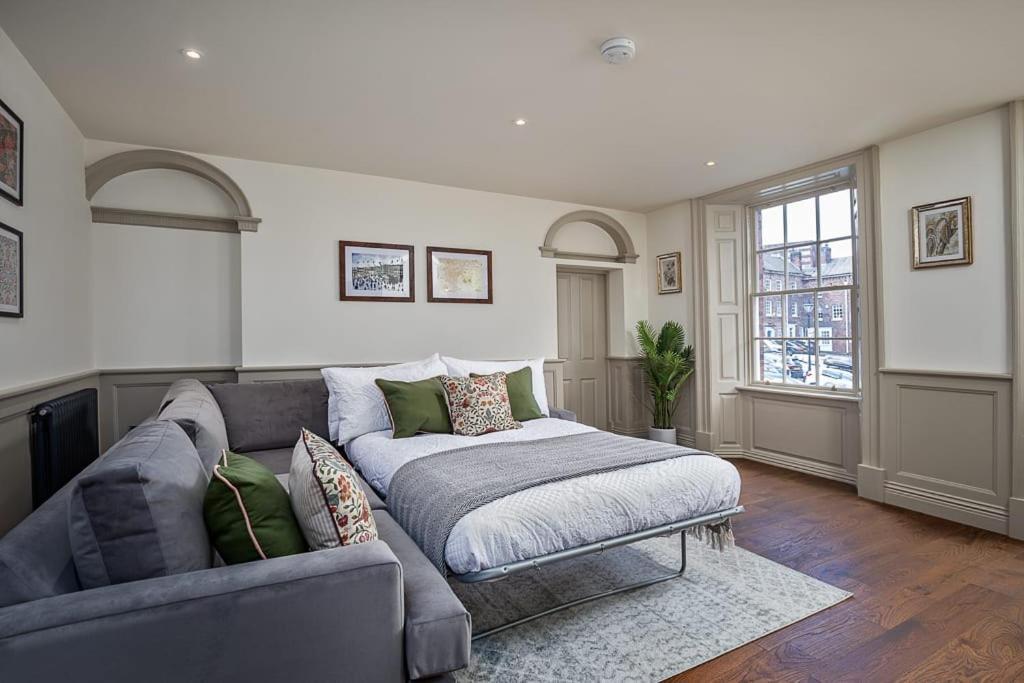 Paradise Square-Remodelled 18Th Century Apartment Sheffield Exteriör bild
