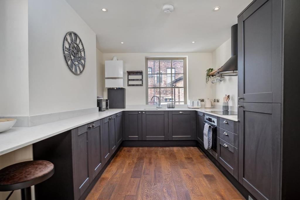 Paradise Square-Remodelled 18Th Century Apartment Sheffield Exteriör bild